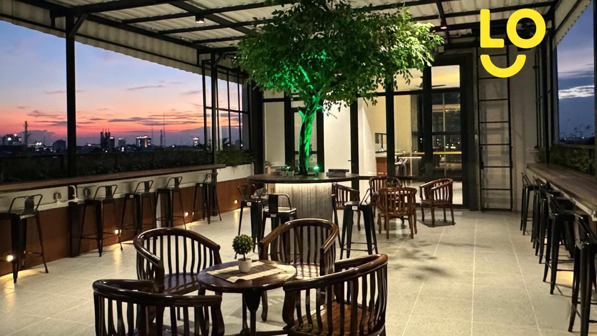 Kostello Rajawali Palembang Buitenkant foto